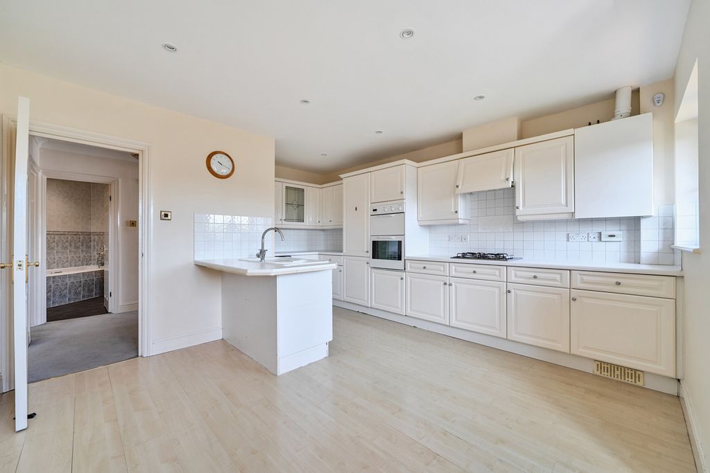 Property photo 2 of 16 1503025-2-6A76024...