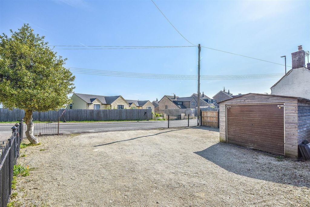 Property photo 2 of 22 Cp4_5708-2.Jpg