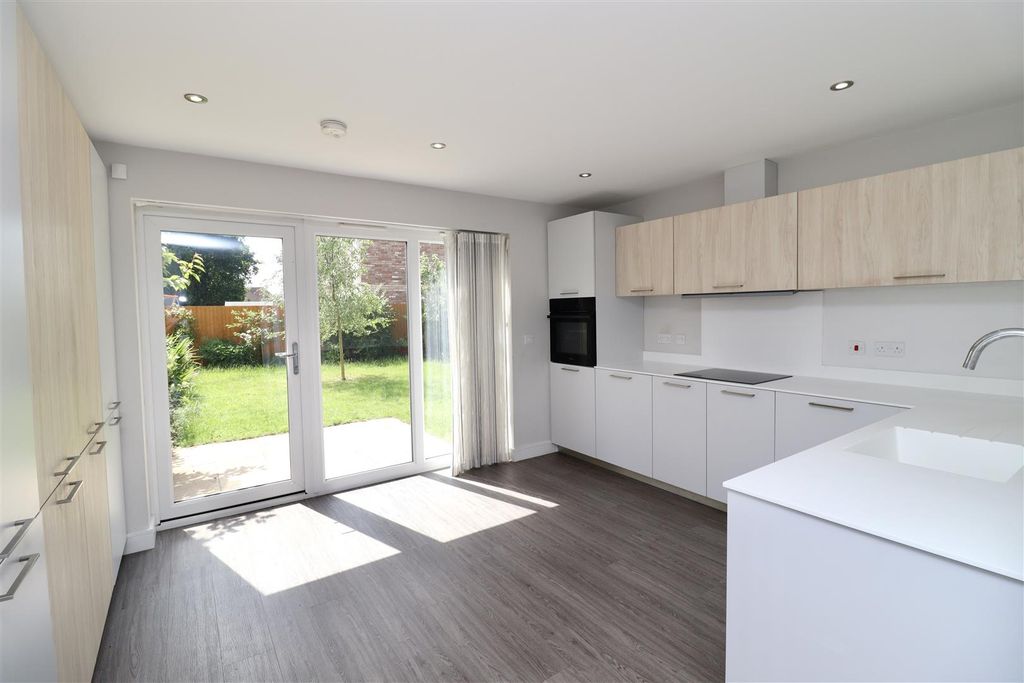 Property photo 3 of 11 Img_9336.Jpeg