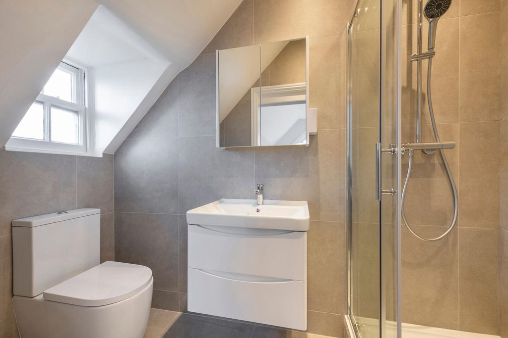 Property photo 3 of 14 Bathroom