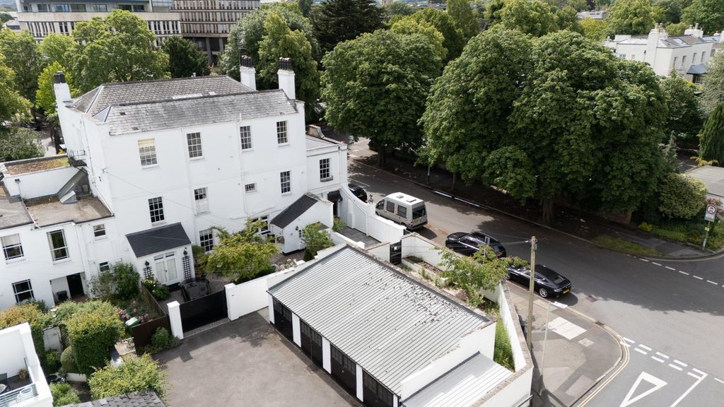 Additional image 31 of 3 bed flat for saleMontpellier Spa Road, Cheltenham, Gloucestershire GL50