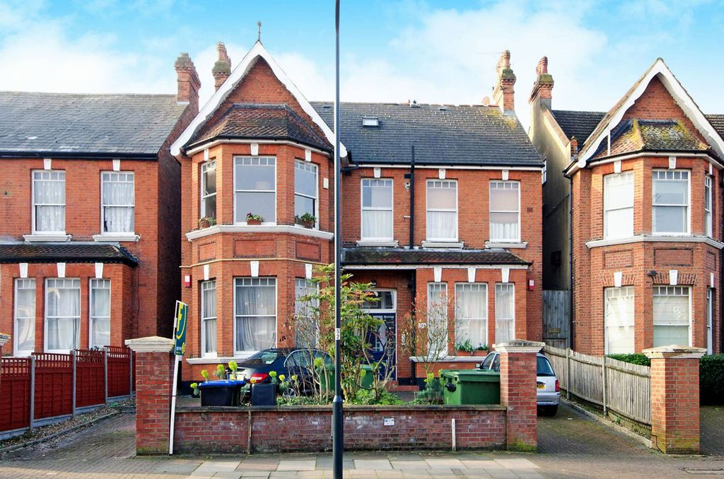 Property photo 1 of 6