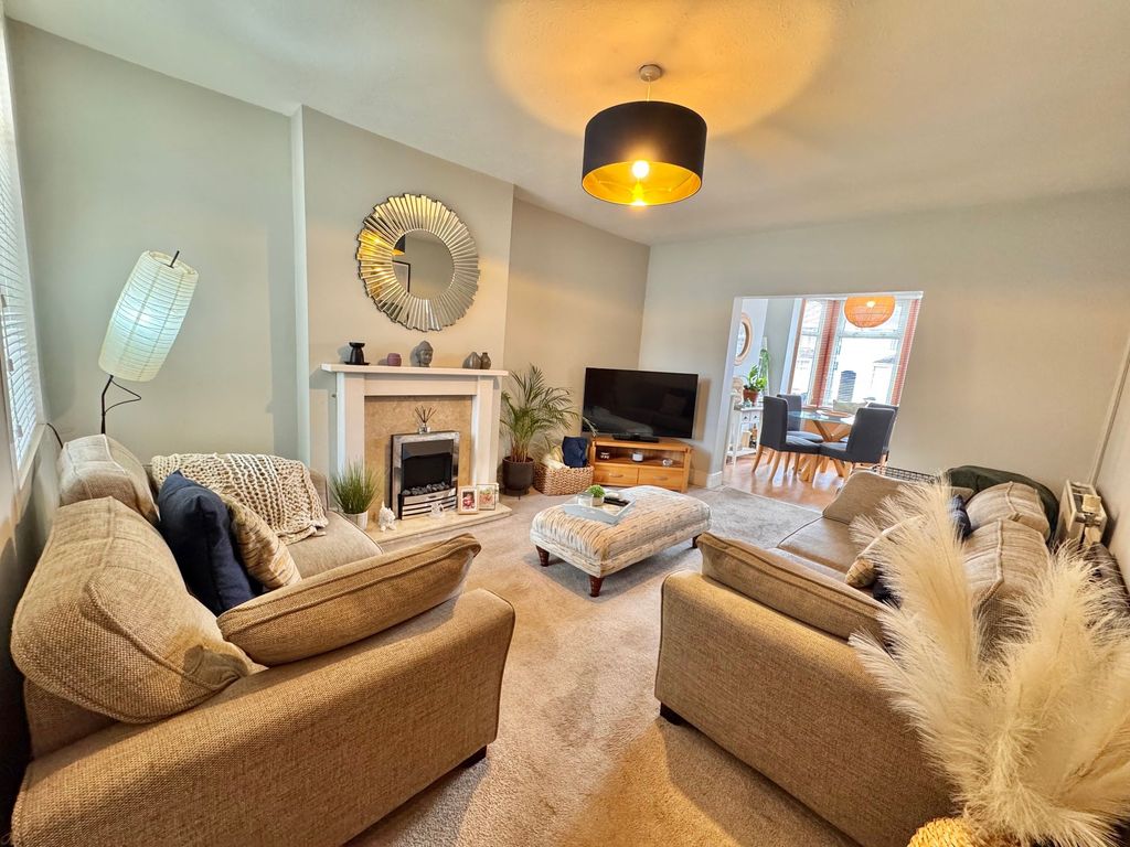 Property photo 3 of 23