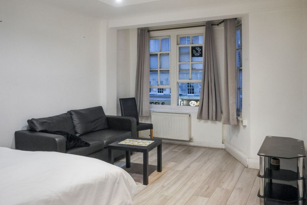 Property photo 3 of 8 459A Park West, Edgware Road, Bayswater, London, W2 2Qu