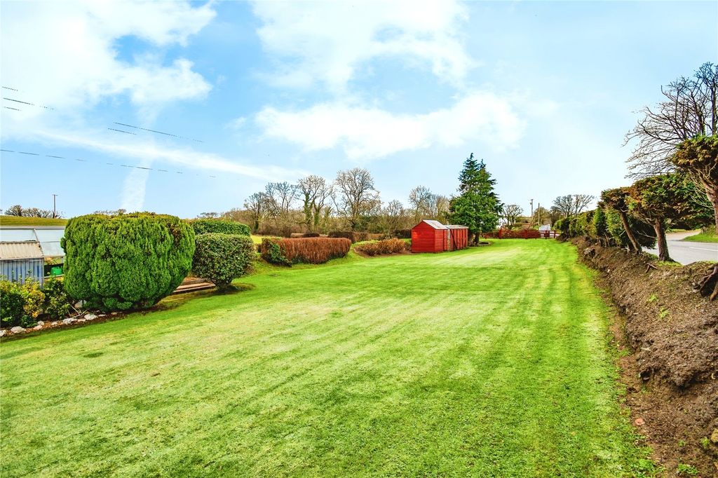 Property photo 3 of 17 Picture No. 15