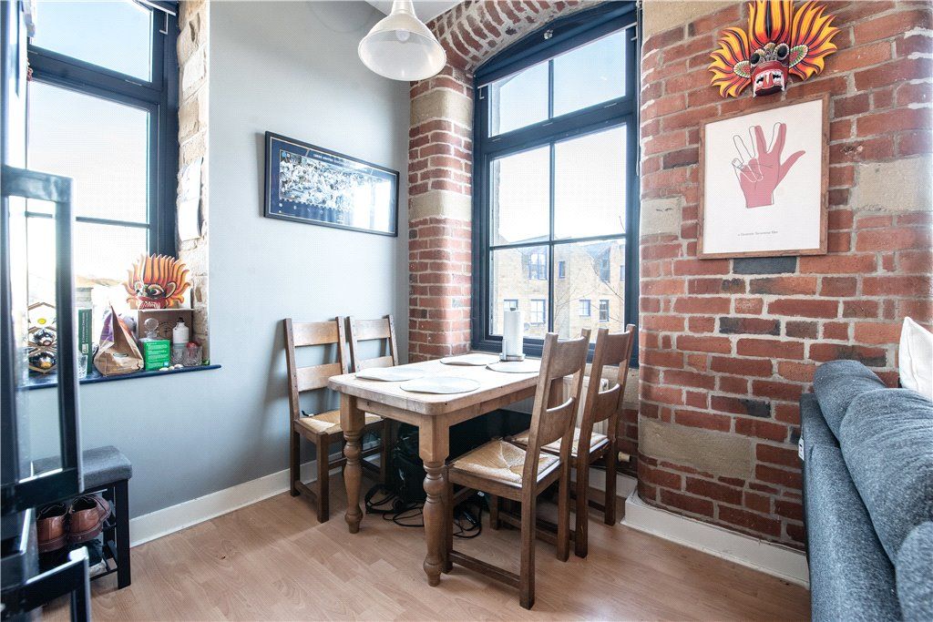 Property photo 3 of 12 Dining Area