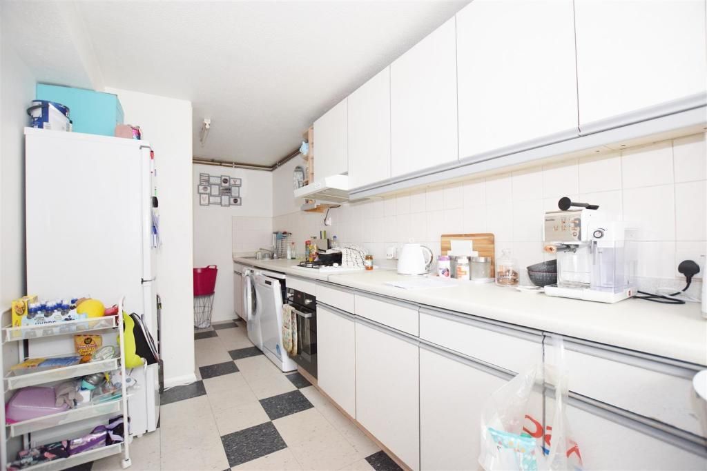 Property photo 2 of 6