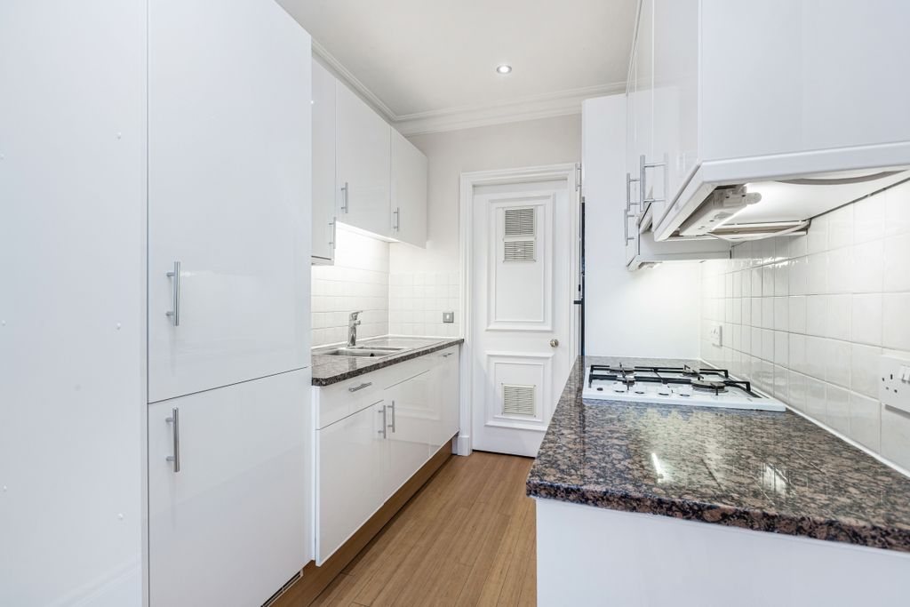 Property photo 3 of 14 26781_Kfh_Flat_20_54