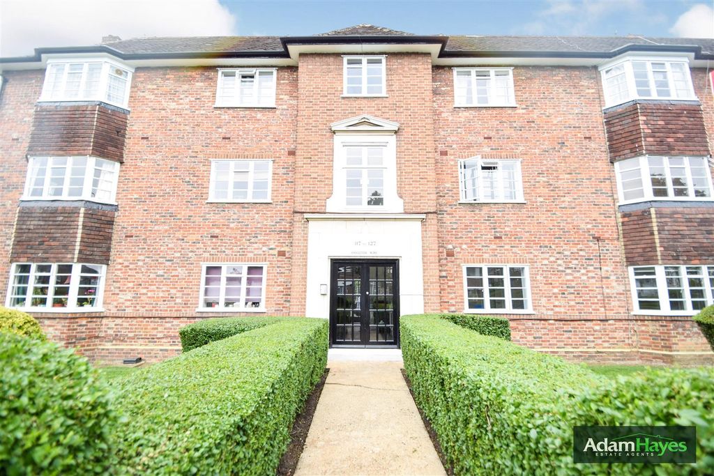 Property photo 2 of 9