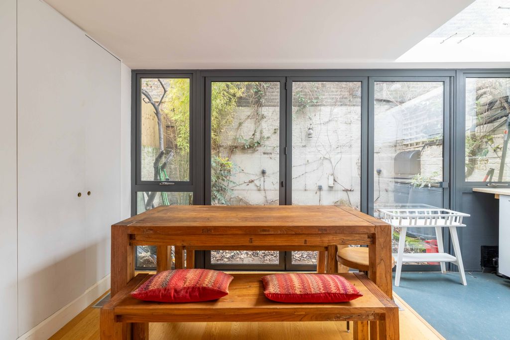 Property photo 3 of 14 Picture 3