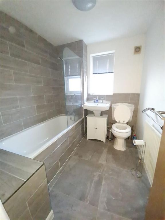 Property photo 2 of 9 04F229c8-Ffee-48F4-9A71-699397d75883.Jpg