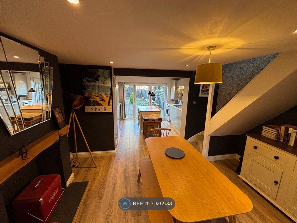 Property photo 3 of 14 Dining Room