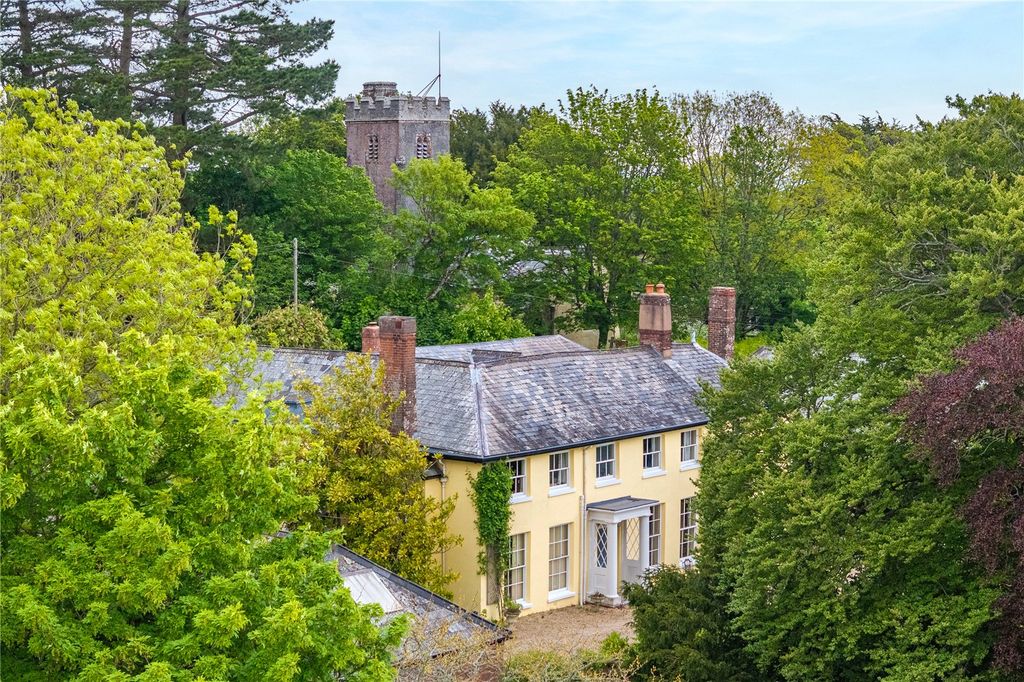 Property photo 2 of 32 Glebe House