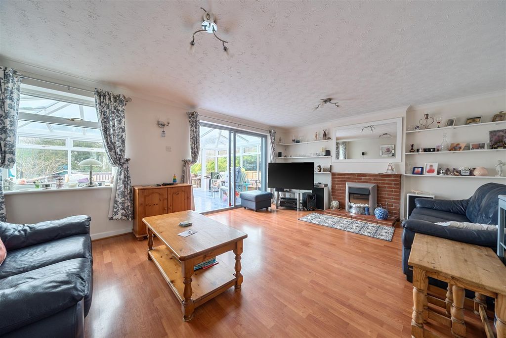 Property photo 2 of 19 1407053-20-69988bae23035.Jpg