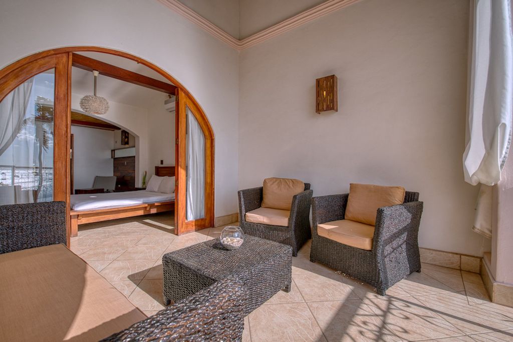 Property photo 3 of 49