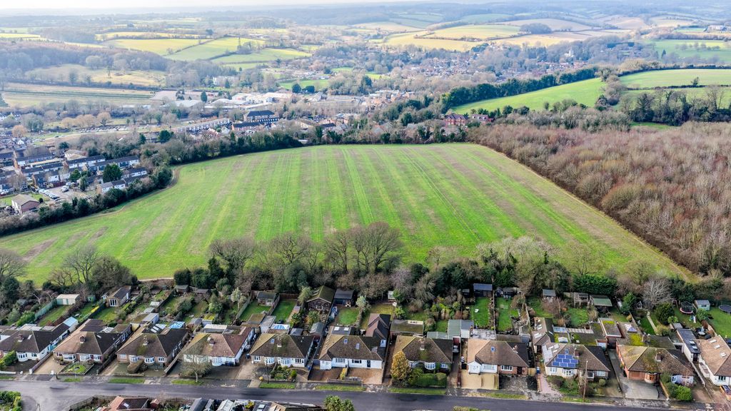 Property photo 3 of 32