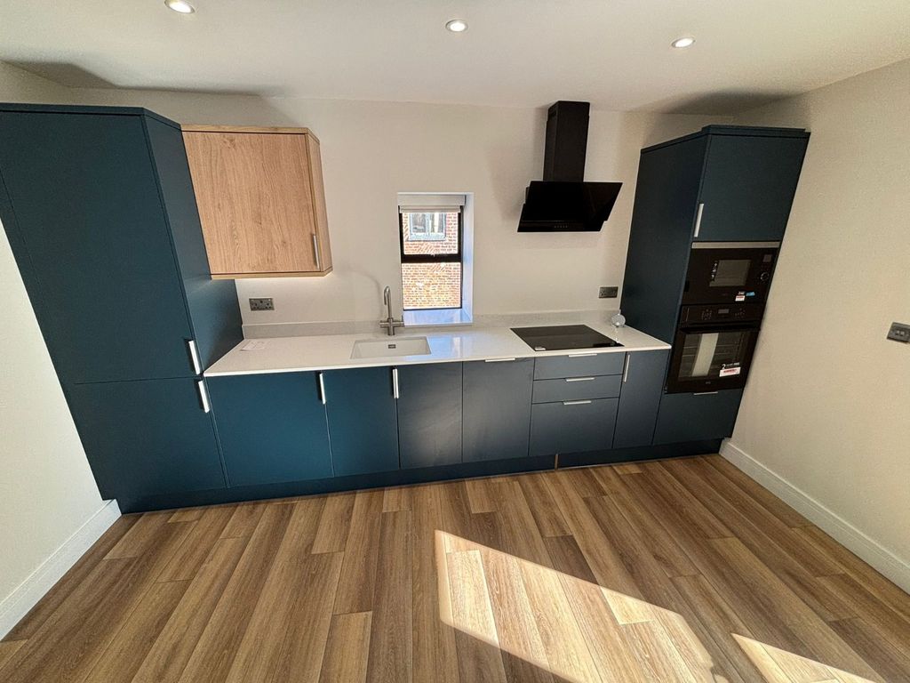 Property photo 2 of 4 Kitchen