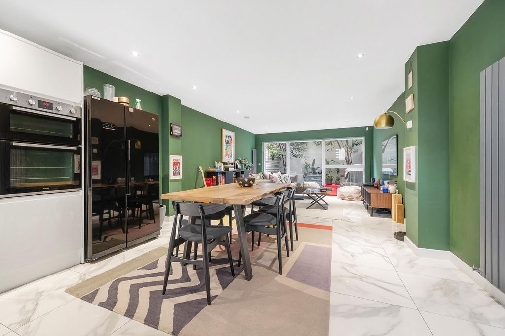 Property photo 1 of 17 Kitchen-Reception (2).Jpg