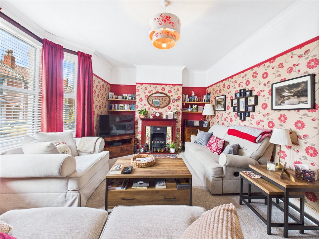 Property photo 3 of 21 Picture No. 14