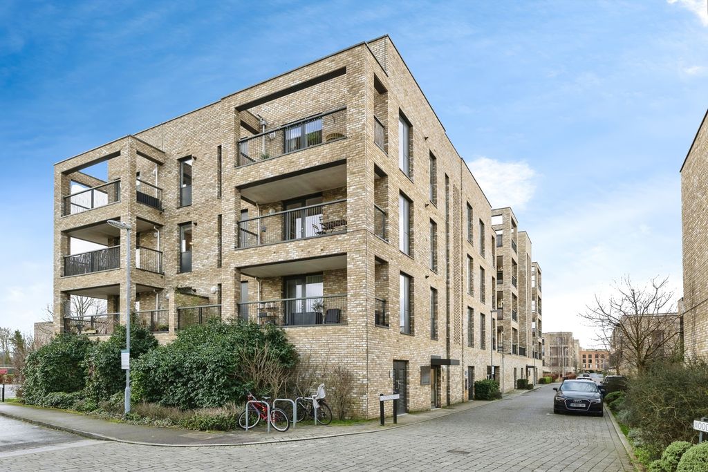 Property photo 1 of 18 Pbox-Img.Jpg