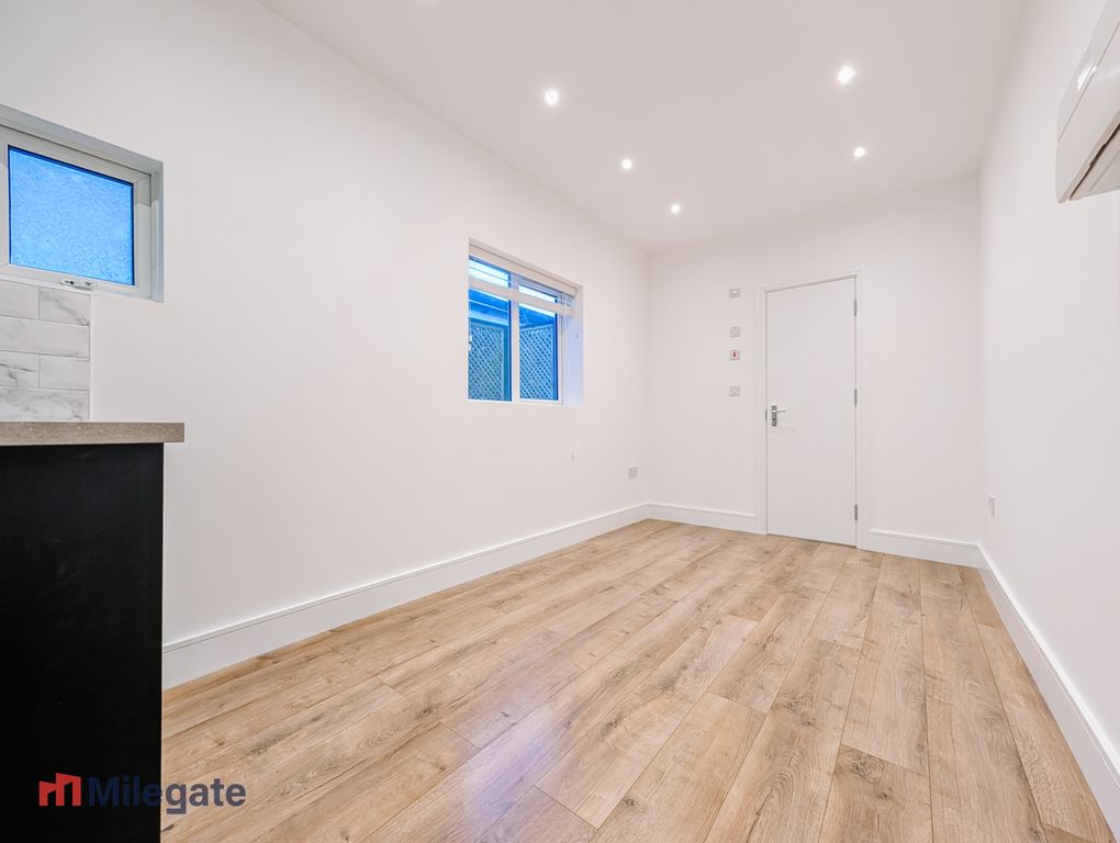 Property photo 1 of 7 Photo 1