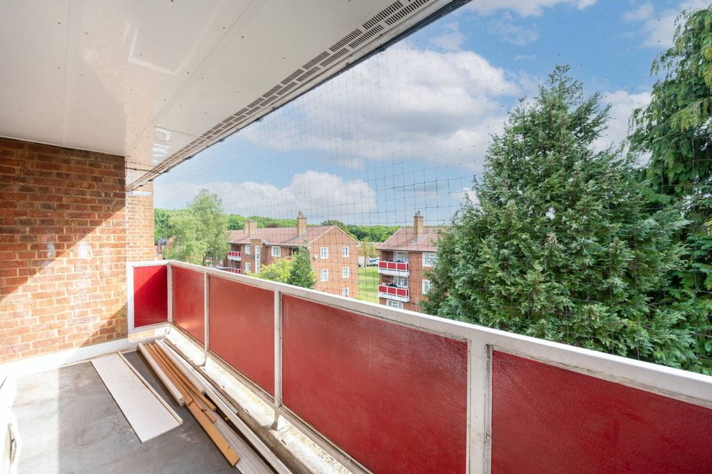 Property photo 3 of 10 Balcony-1.1