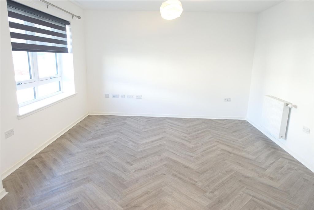 Property photo 3 of 11 Kitchen/Lounge/Diner