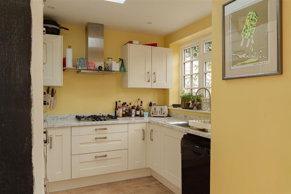 Additional image 8 of 3 bed semi-detached house for saleDene Street, Dorking RH4