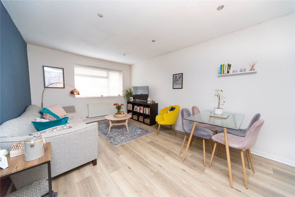 Property photo 1 of 15 Picture No. 23