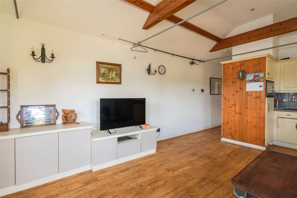 Property photo 3 of 9 Picture No. 04