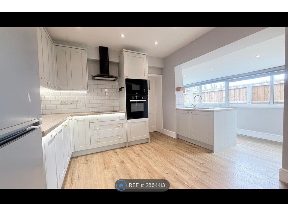 Property photo 2 of 35 Kitchen/Breakfast Room