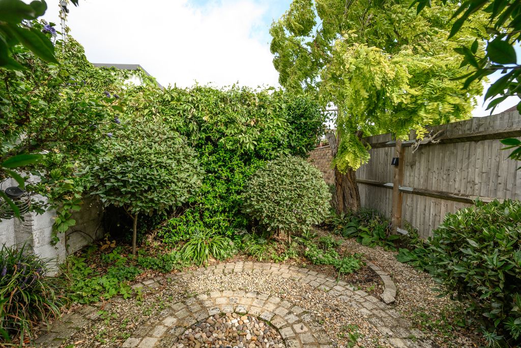Property photo 3 of 15 Picture No. 12