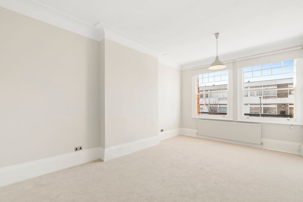 Property photo 3 of 8 Picture No. 17