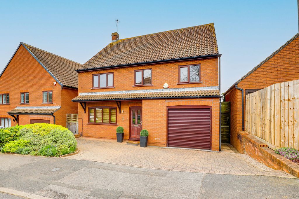 Property photo 1 of 24