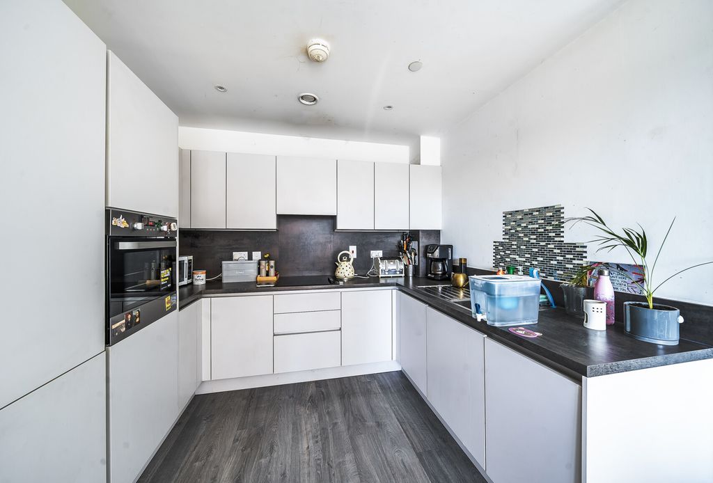 Property photo 2 of 9 1318454-9-686d616...