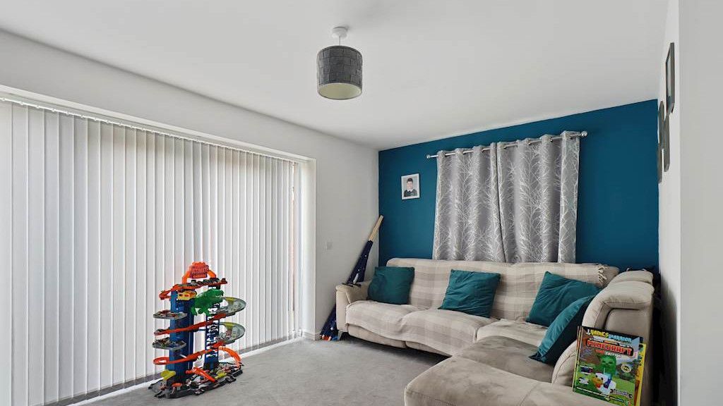 Property photo 2 of 15