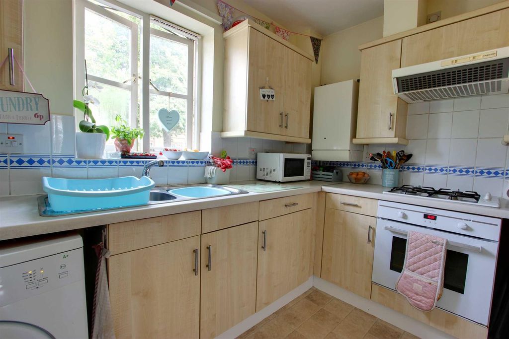 Property photo 3 of 7
