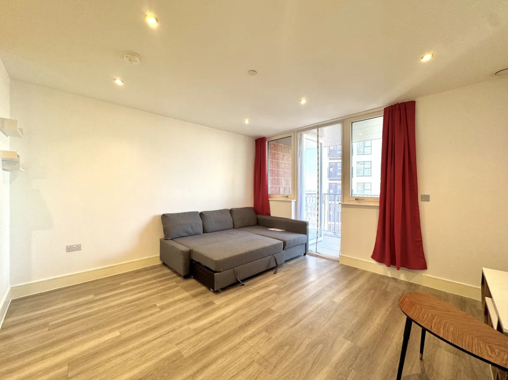 Property photo 3 of 6