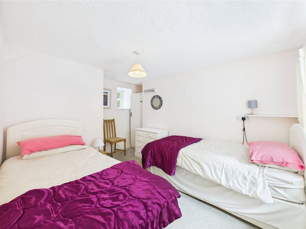 Property photo 3 of 18 Picture No. 02