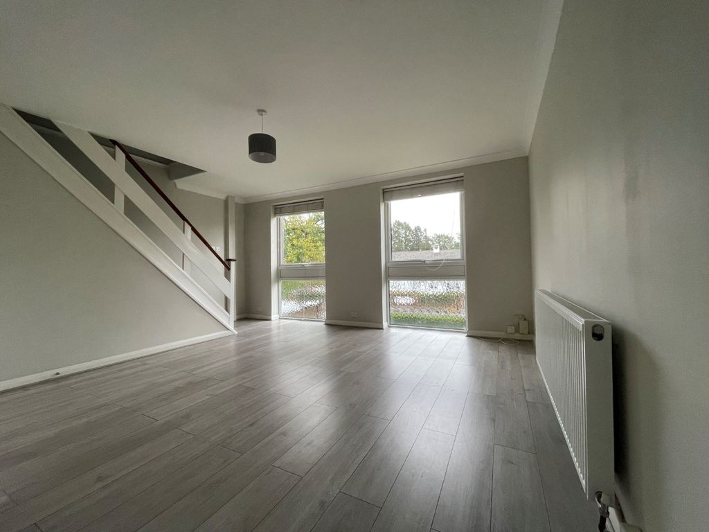 Property photo 3 of 6 119002