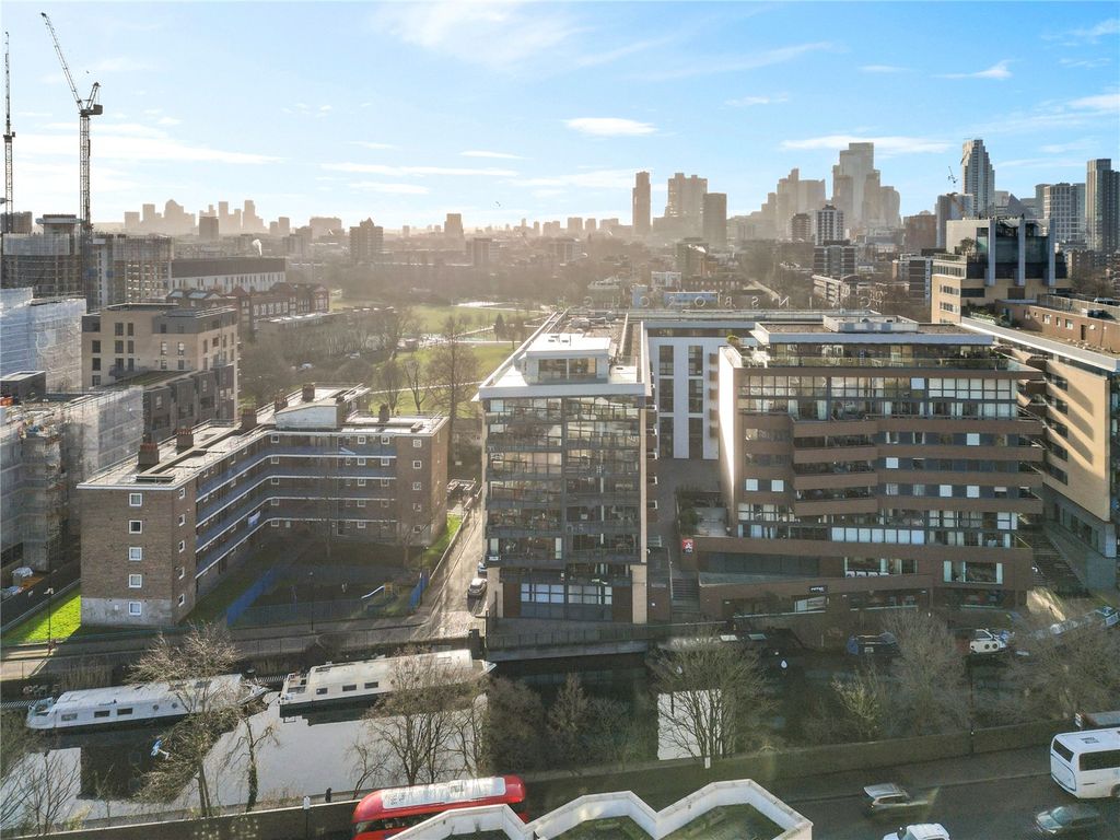 Property photo 1 of 29 Picture No. 19