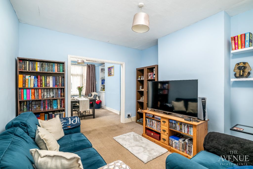 Property photo 2 of 31 5132238