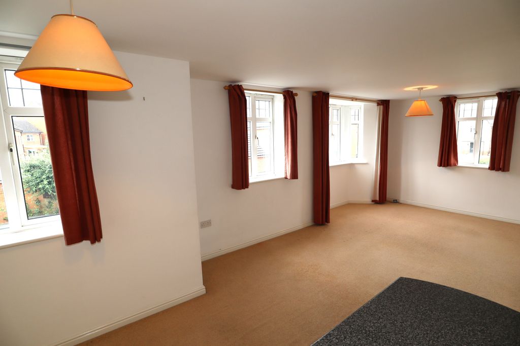 Property photo 2 of 8