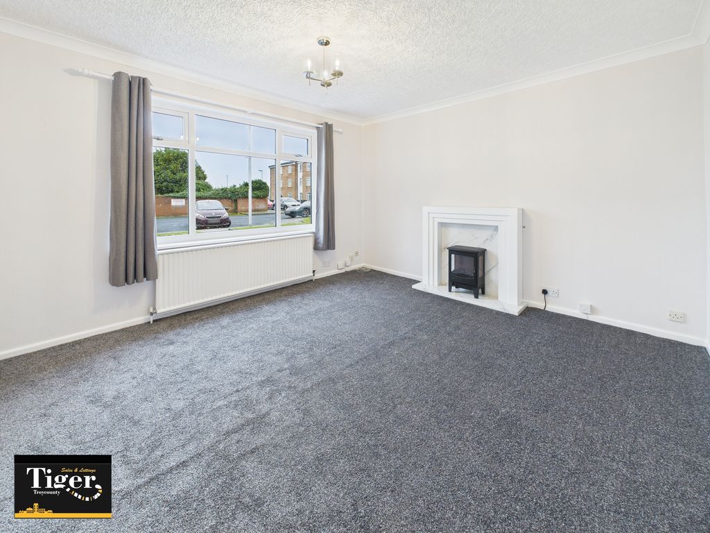 Property photo 3 of 11 Cam02176G0-Pr0774-Still009