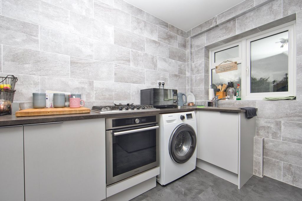 Property photo 3 of 13 Picture 3