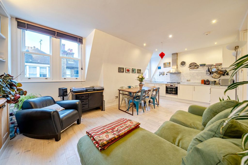 Property photo 2 of 20 Picture No. 28