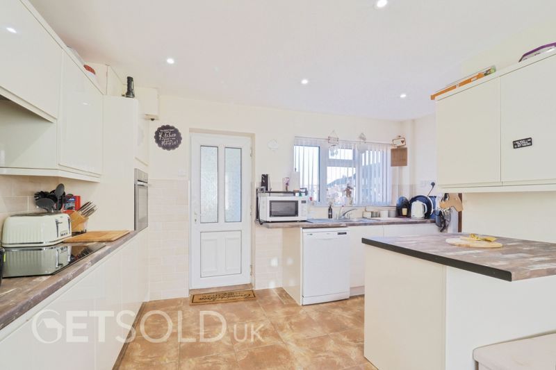 Property photo 2 of 10 Photo 8