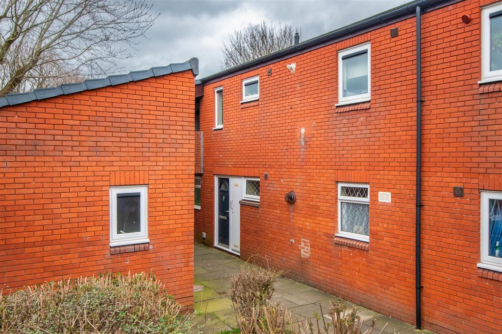 Property photo 1 of 13 Front External