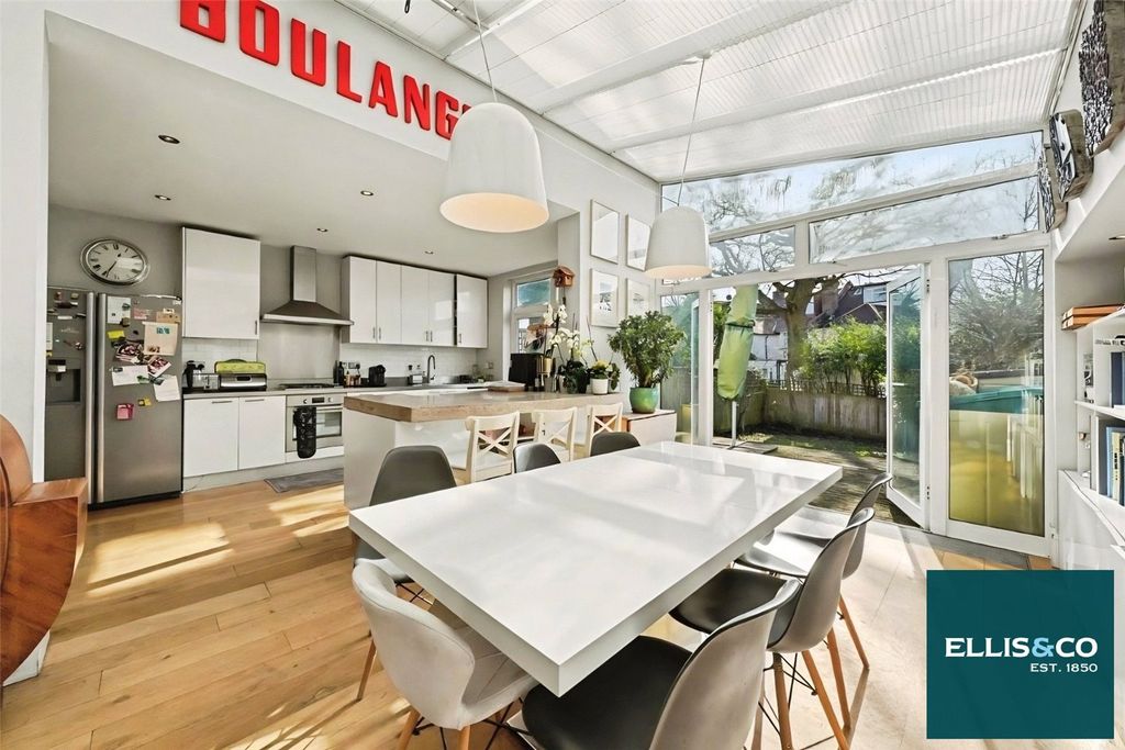 Property photo 2 of 13 Picture No. 04