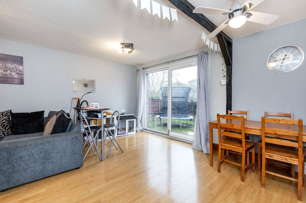 Property photo 3 of 11 Picture No. 15